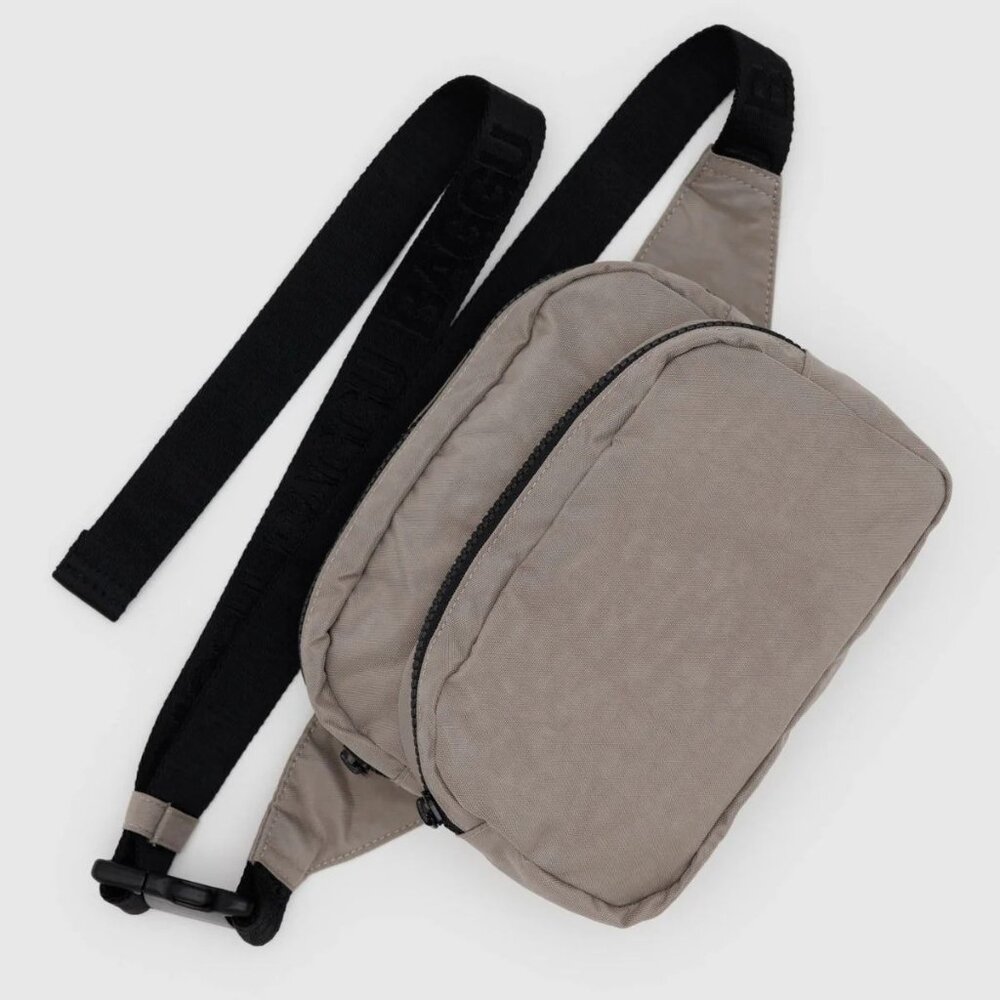 NWT Baggu Fanny Pack - Dove